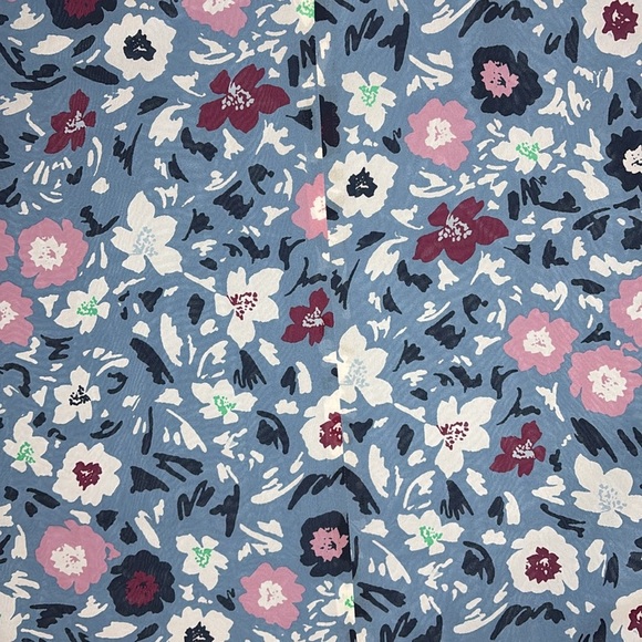 Loft Floral Sleeveless flowy peephole back closure Dress in Blue - Picture 3 of 5